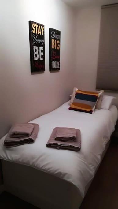 Apartamento Cuarzo Севилья Экстерьер фото